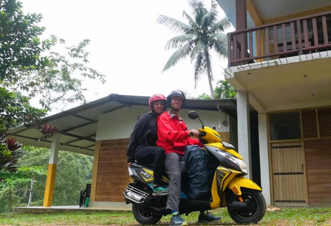 Sinharaja Vini Villa Deniyaya Extérieur photo